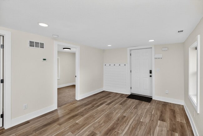 Building Photo - Newly Updated!! 3 Bedroom, 1 Bathroom Home in Des Moines!