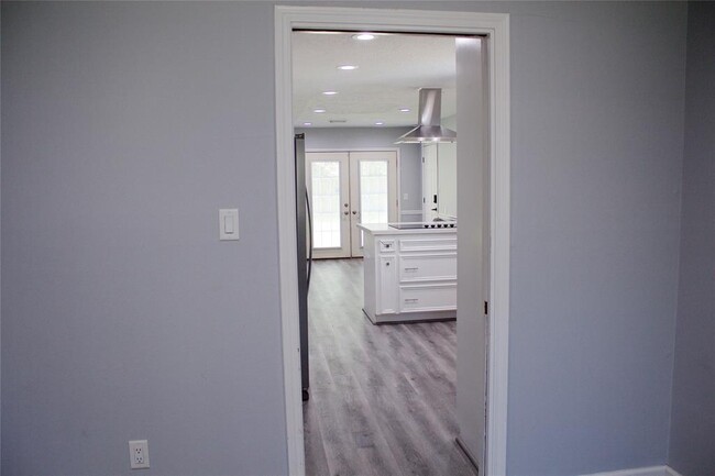 Building Photo - 2015 Tucumcari Dr