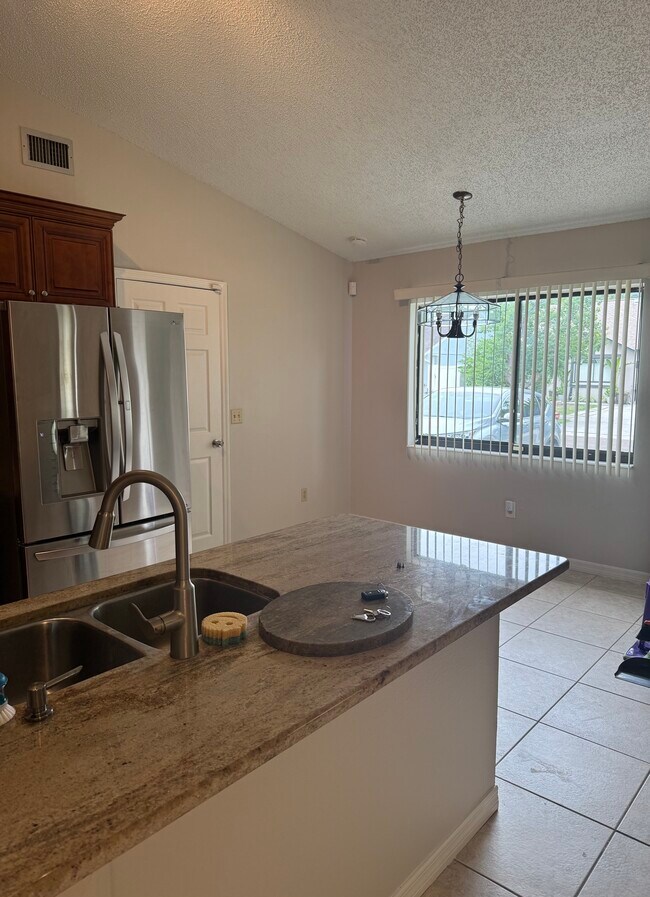 Building Photo - 12405 Pepperfield Dr