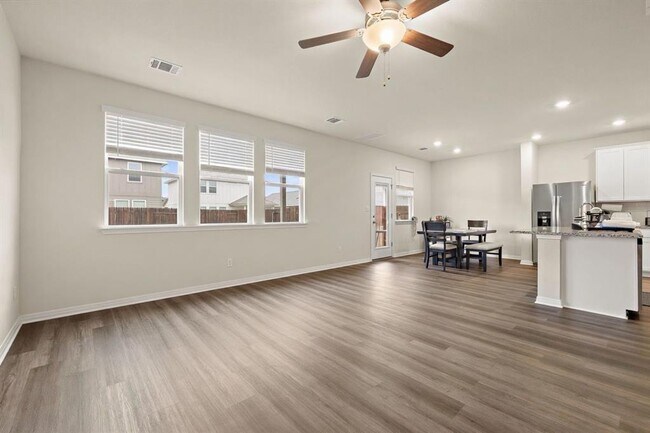 Building Photo - 129 Greenway Ln