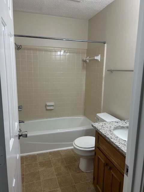Building Photo - 176 Gertrude Dr