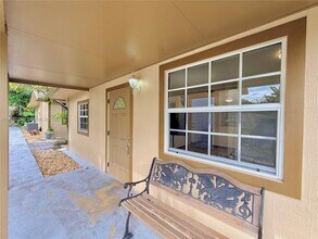 Building Photo - 1001 NW 23rd Ct