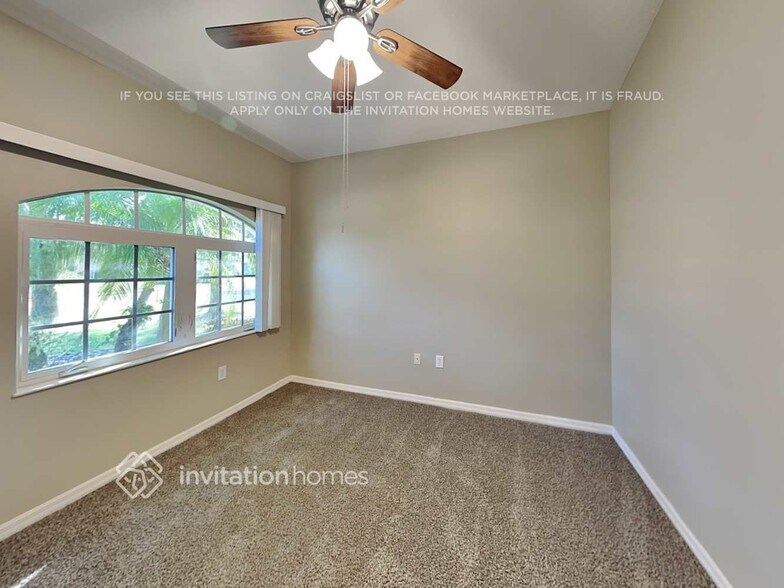 Building Photo - 12122 Aster Ave