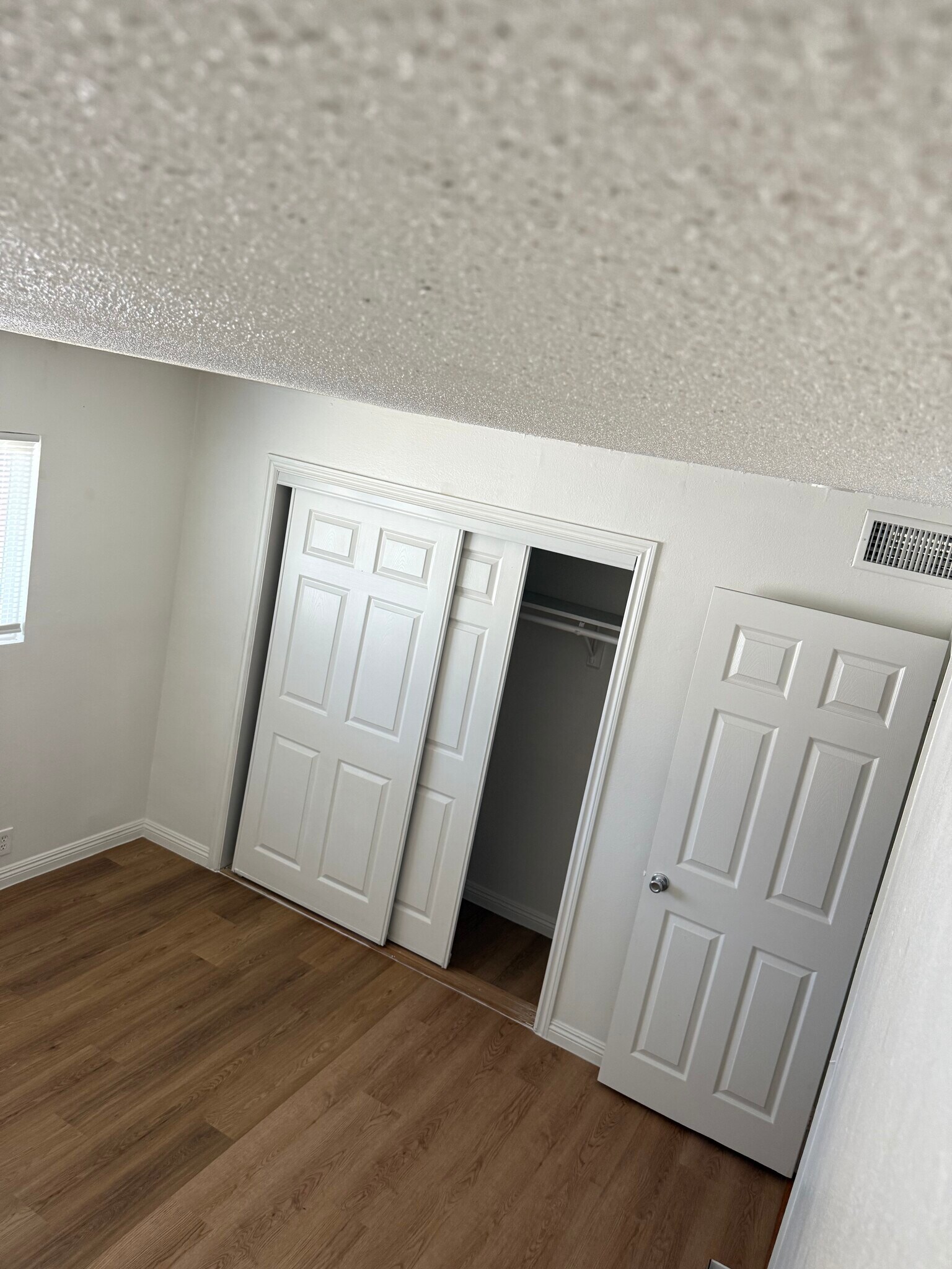 Building Photo - 2762 Conejo Dr