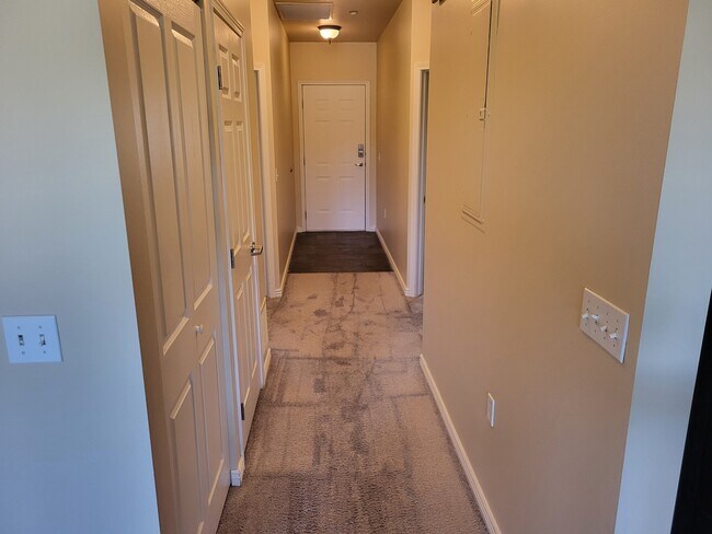 Building Photo - 29057 Hotel Way