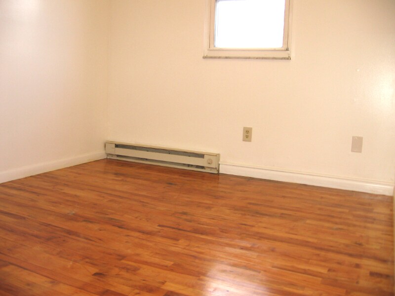 Building Photo - 5664 Greens Dr