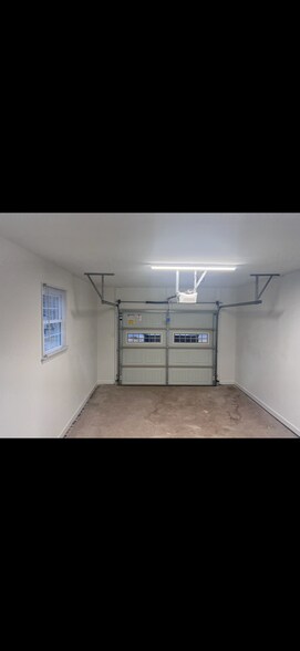 Building Photo - 251 Cameron Rd