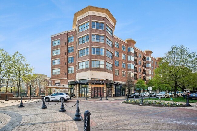 Building Photo - 22 Ave at Port Imperial