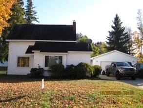 Building Photo - Charming Updated Farmhouse in the Heart of Kingsley