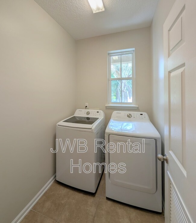 Building Photo - 94 Carlson Ct