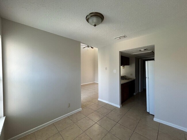 Building Photo - 100 Hillside Rd