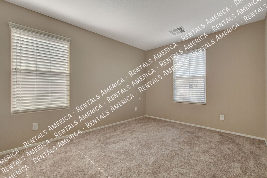 Building Photo - 7463 Earnshaw Ave