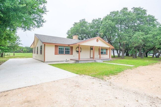 Building Photo - Available NOW!!!! Beautiful 1 story, 3 bedroom, 2 bath home.This is exactly what you have been lo...