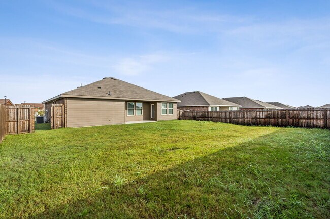 Building Photo - 606 Wrangler Dr