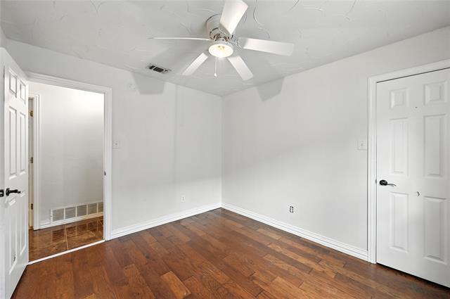 Building Photo - 3529 Alexandria Dr