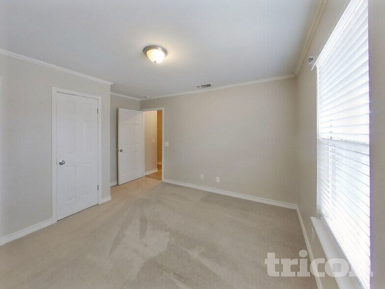 Building Photo - 1220 Idlewood