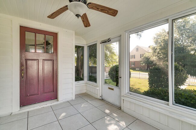 Building Photo - Call Sabrina Thomas at 757-767-0767 for more information