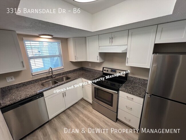 Building Photo - 3315 Barnsdale Dr