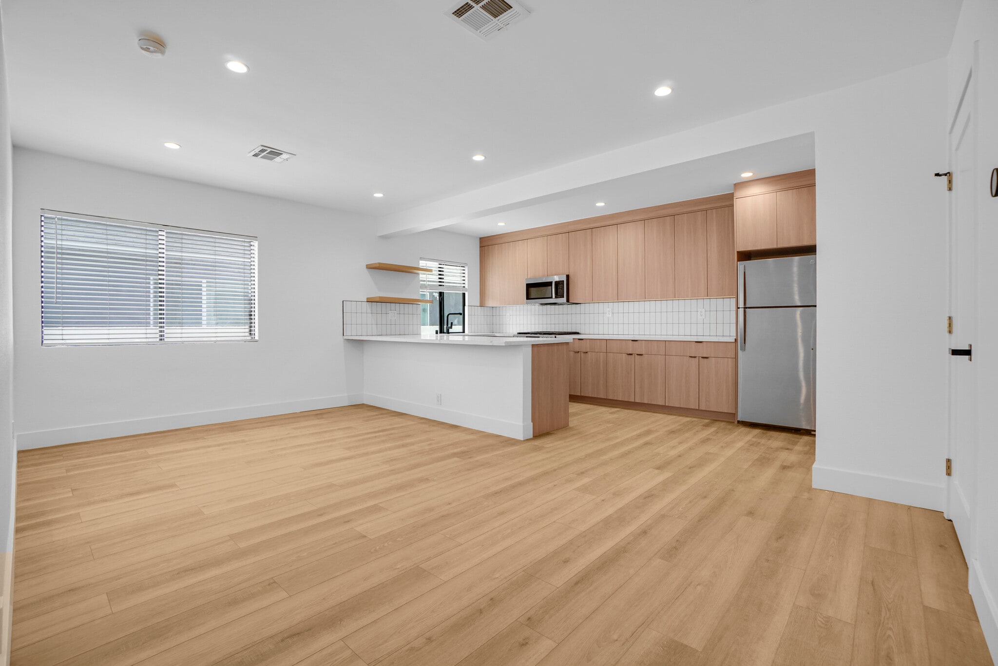 Building Photo - 12527 Cranbrook Ave