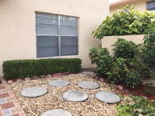 Building Photo - 13664 Coconut Palm Ct