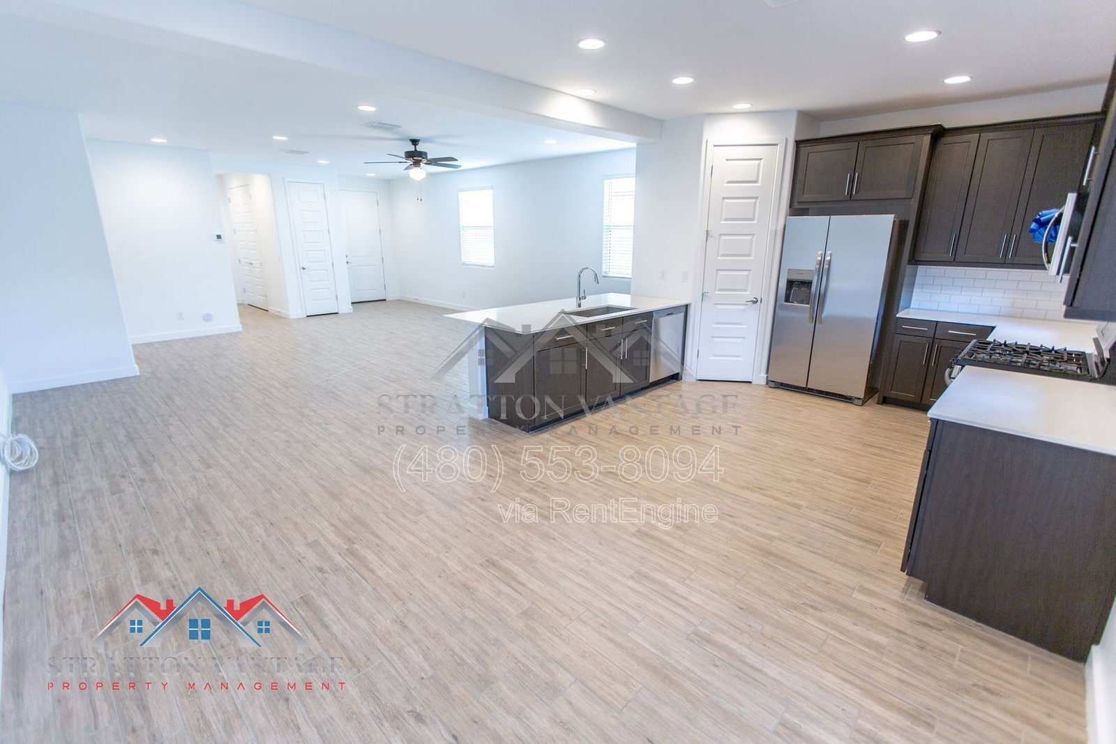 Building Photo - 2304 E Kelly Dr
