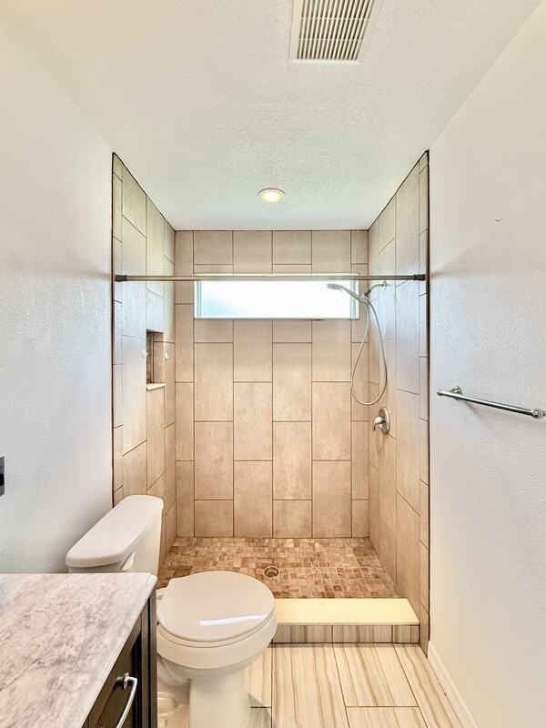 Building Photo - 13642 Dunwoody Ct