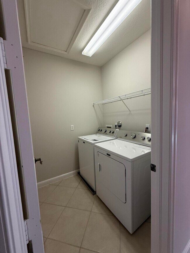 Building Photo - 233 Evergrene Pkwy