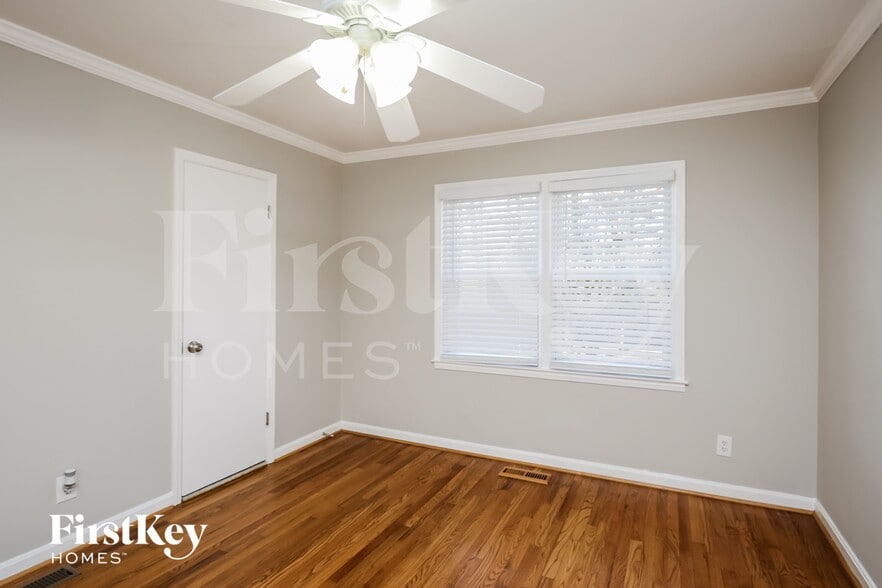 Building Photo - 4336 Lake Laurel Dr