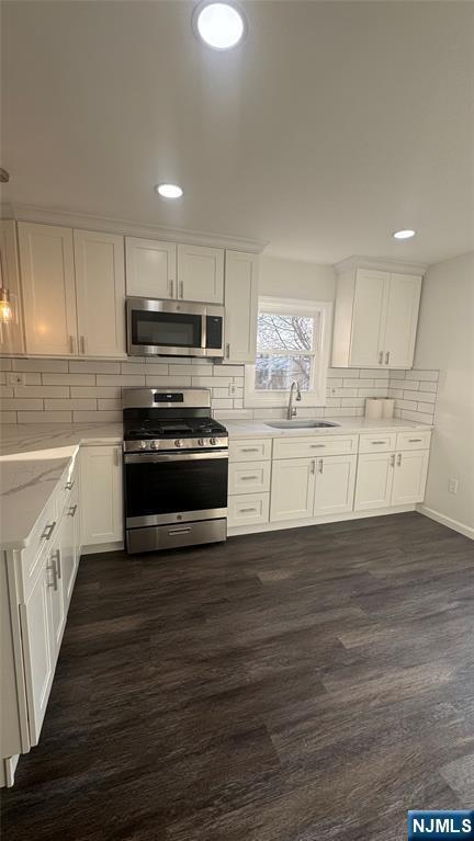 Building Photo - 31 Chestnut St