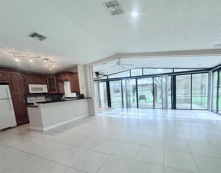 Building Photo - 22303 Misty Woods Way