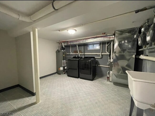 Building Photo - 40 Grant St