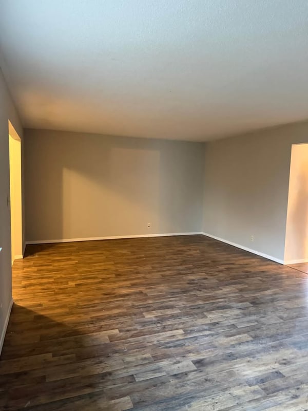 Building Photo - 913 W Shenandoah Dr