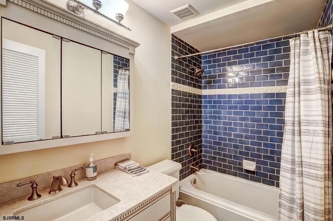 Building Photo - 12 Genoa Ct