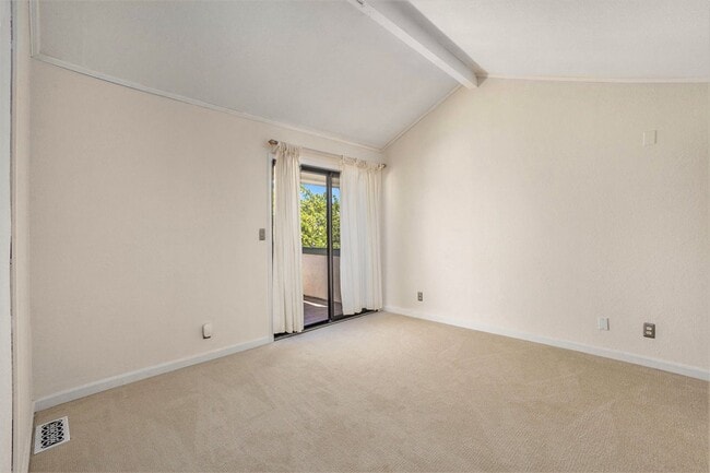 Building Photo - 109 Carob Ln
