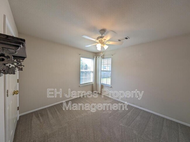 Building Photo - 9914 S 99th E Ave