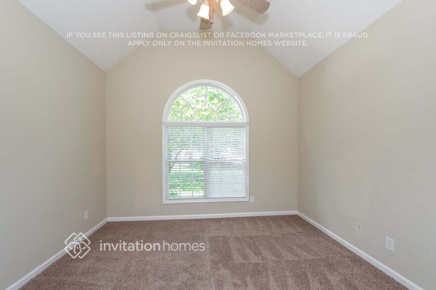 Building Photo - 15020 Woodstar Rd