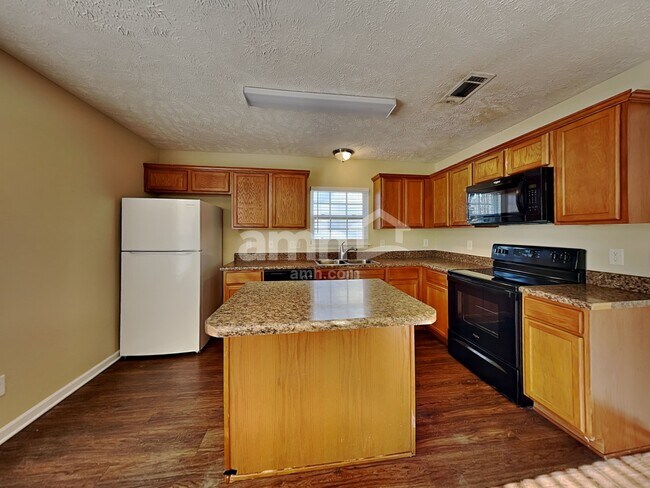 Building Photo - 1361 E Nir Shreibman