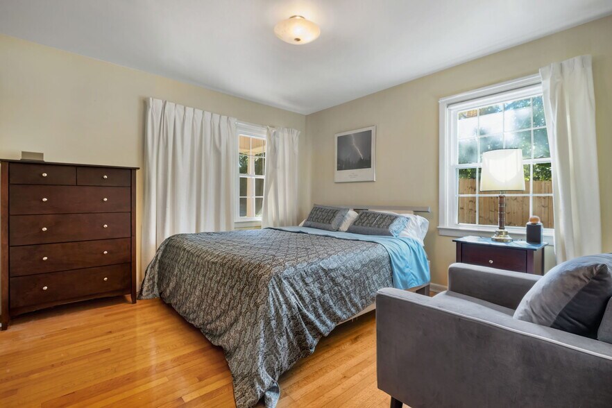 Building Photo - 1716 S Meridian St