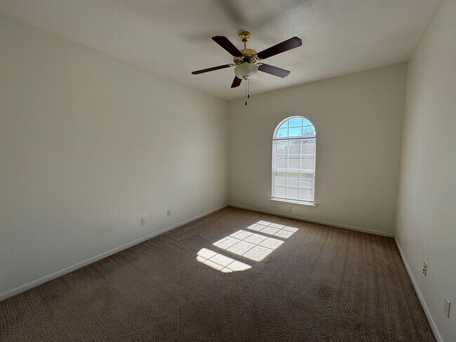 Building Photo - 3-Bedroom House for Rent in Killeen