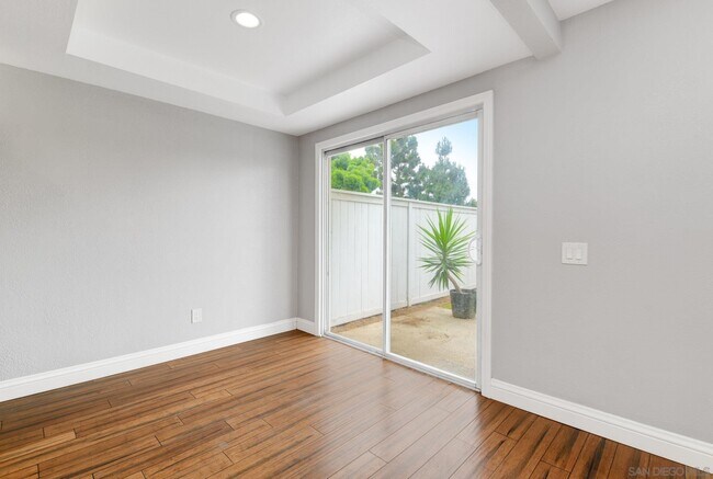 Building Photo - 418 Summer View Cir
