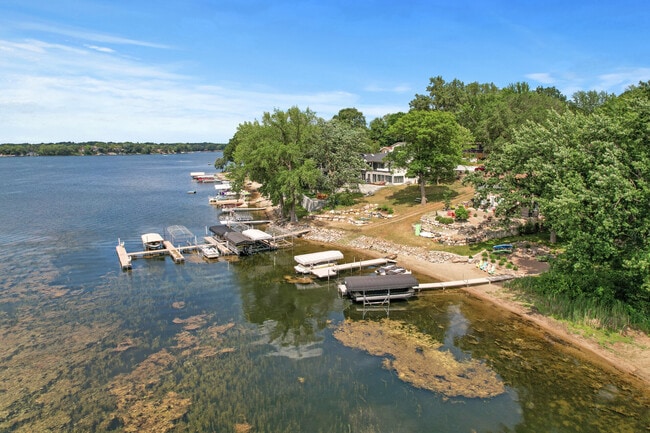 Building Photo - 16654 Inguadona Beach Cir SW