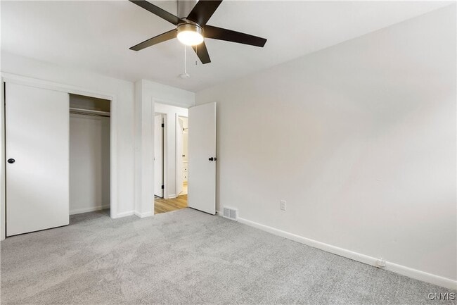 Building Photo - 25 Mcpherson St