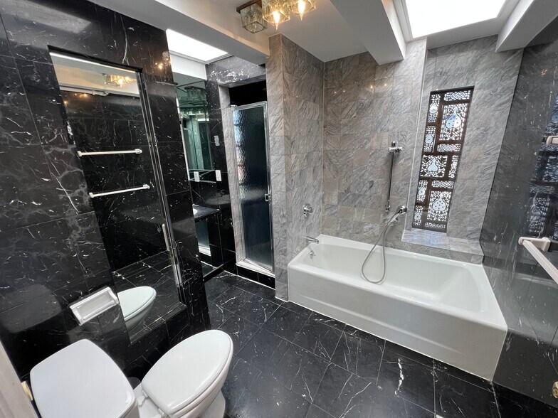 Building Photo - 117 Beacon St