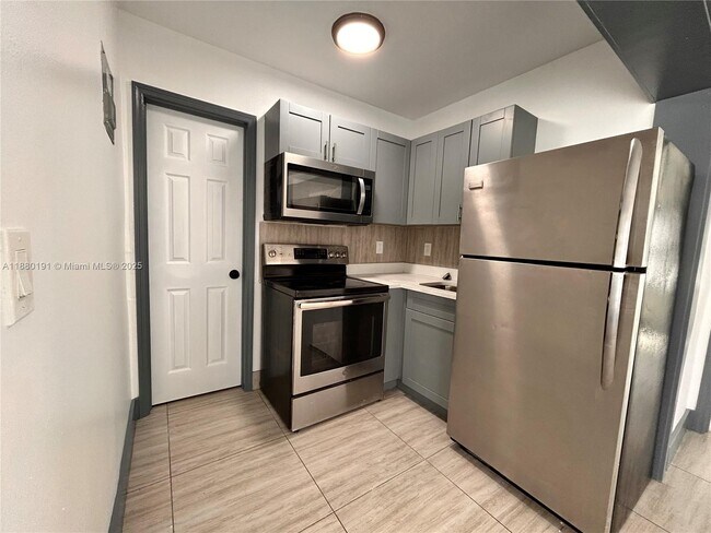 Primary Photo - 1928 Wilson St