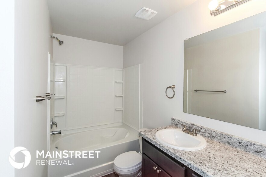 Building Photo - 304 Hidden Ct