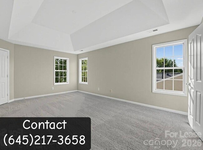 Building Photo - 3003 Hawick Commons Dr