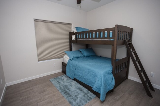 Building Photo - VR - 881 Pueblo Dr