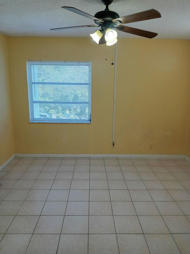 Building Photo - 630 NW 13th St