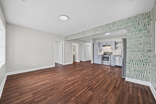 Building Photo - Super Cute, tastefully remodeled 3-Bed, 2-Bath home in Gastonia.