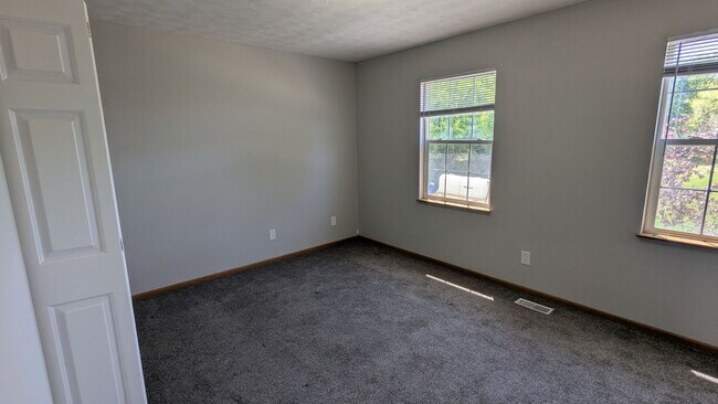 Building Photo - MN Cedar Village (861)